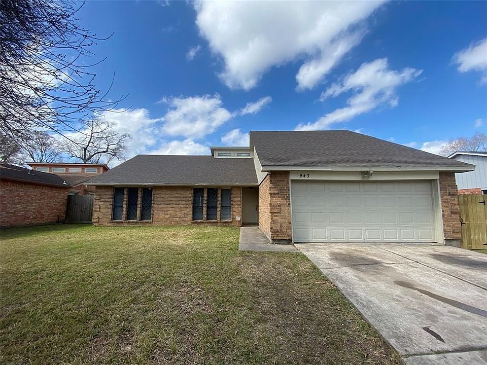 1st image of 943 Sterling Green Dr S