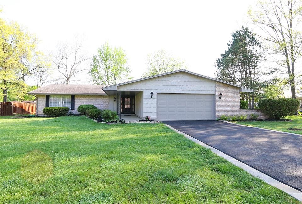 1st image of 819 Pinecreek Dr