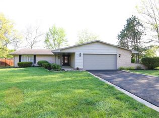 819 Pinecreek Dr, Dayton, OH 45458