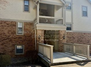 2302 Canyonlands Dr APT E, Maryland Heights, MO