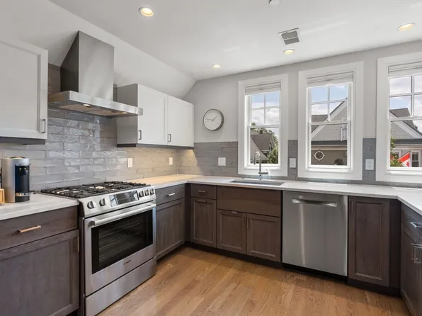 67 Sawyer Ave Unit 3, Dorchester, MA 02125