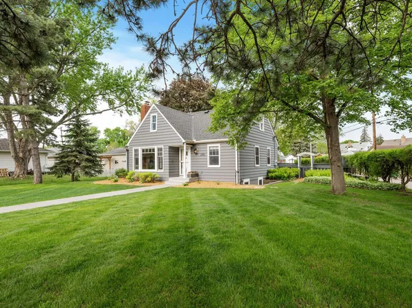 2713 Abbott Ave N, Robbinsdale, MN 55422