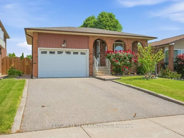 4131 Woodington Dr, Mississauga, ON L4Z 1K2