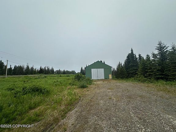4th image of 68330 Creekwoods Ave
