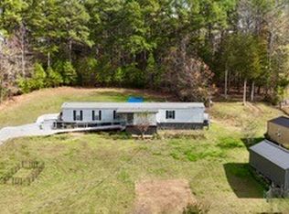 1204 Brummit Rd, Charlotte, TN 37036