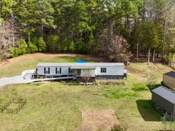 1204 Brummit Rd, Charlotte, TN 37036