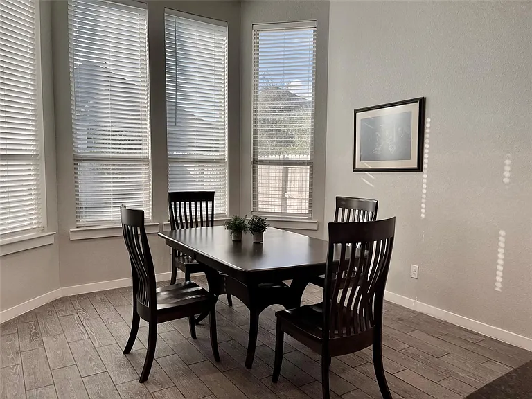 4334 Hemlock Grove Ln — Photo 27