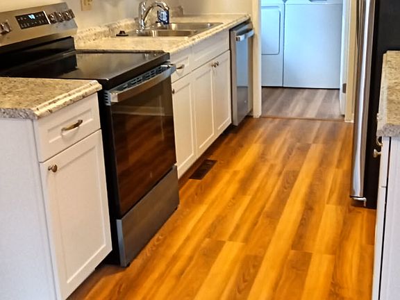 2nd image of 1075 Ponderosa Cir