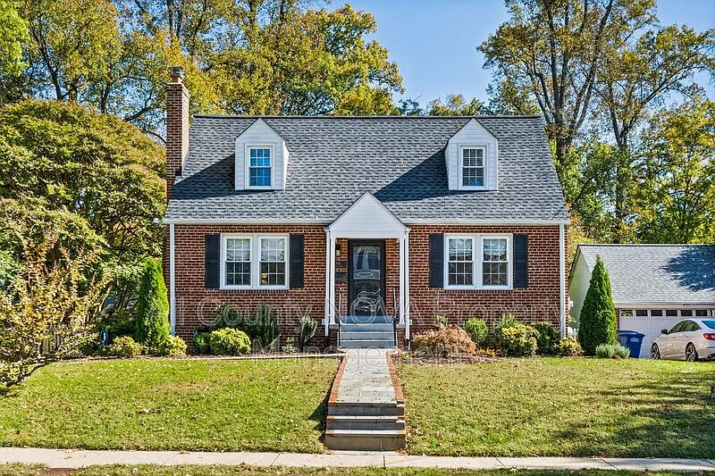 4 bed, 2.0 bath, 1542 sqft, $3,600 — Photo 2