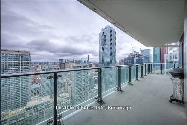 224 King St W #2503 — Photo 9