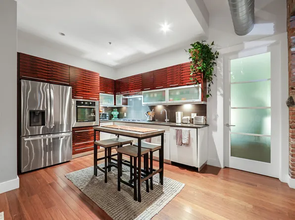 650 Montgomery Street image 15 of 33