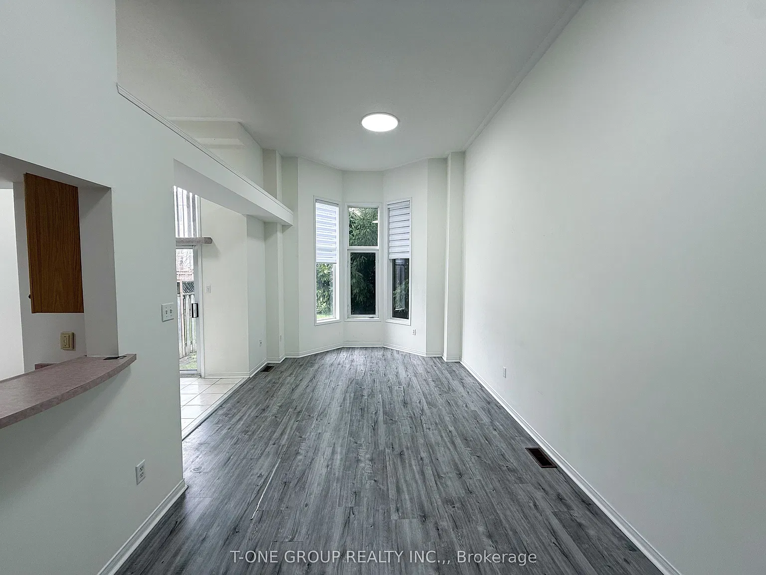 3 bed, $3,300 — Photo 4