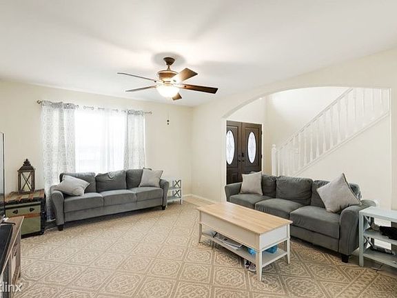 2nd image of 7562 Cedar Ave