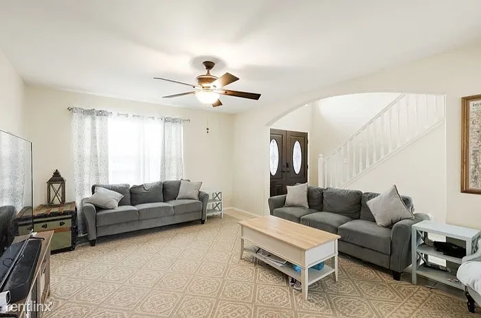 7562 Cedar Ave — Photo 2
