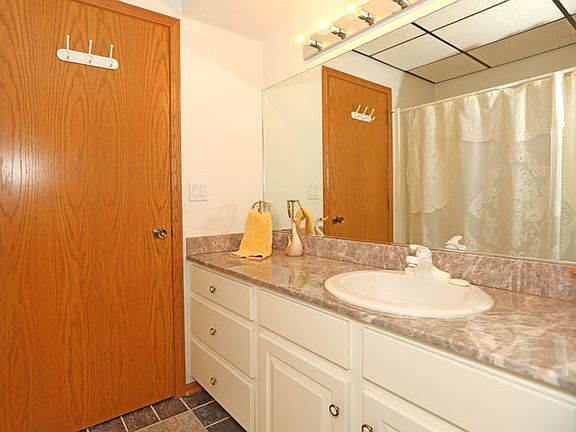 5th image of 120 East Ave