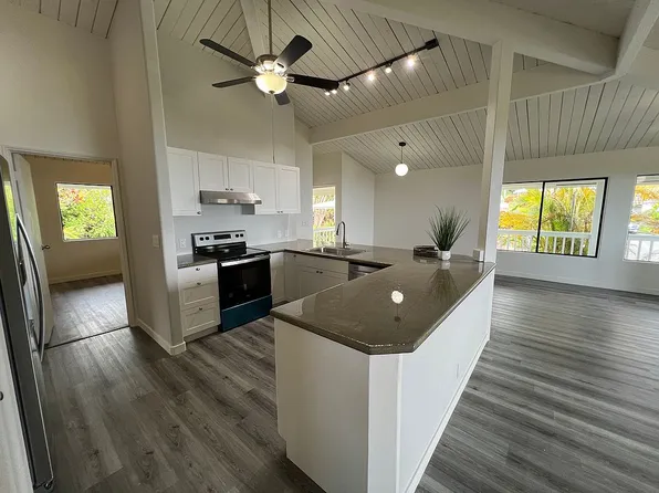 82-831 Kamakani St, Captain Cook, HI 96704