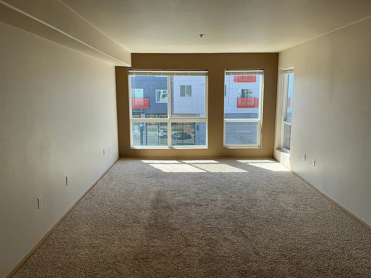 Building Photo - 2824 Grand Ave #A305