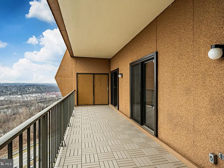 21510 Valley Forge Cir #1510 — Photo 30