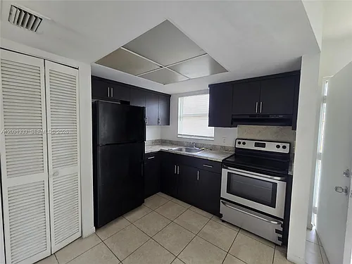 101 NE 41st St Photo 1