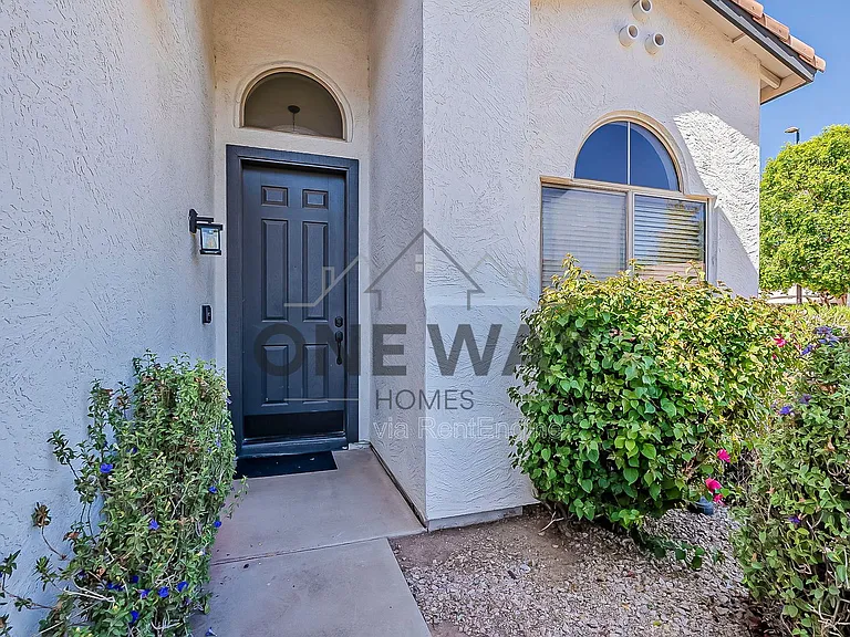 1768 E Marquette Dr — Photo 4