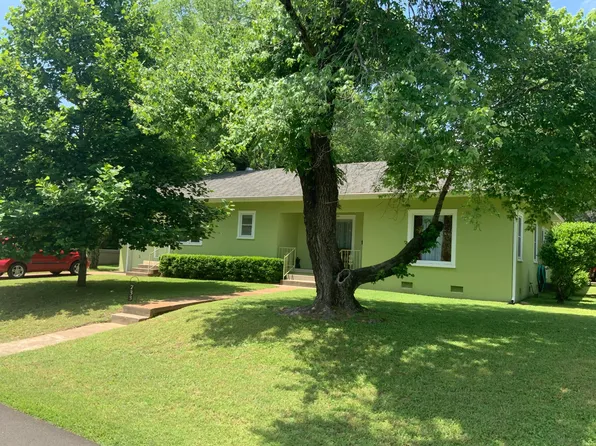 733 Vine St, Batesville, AR 72501