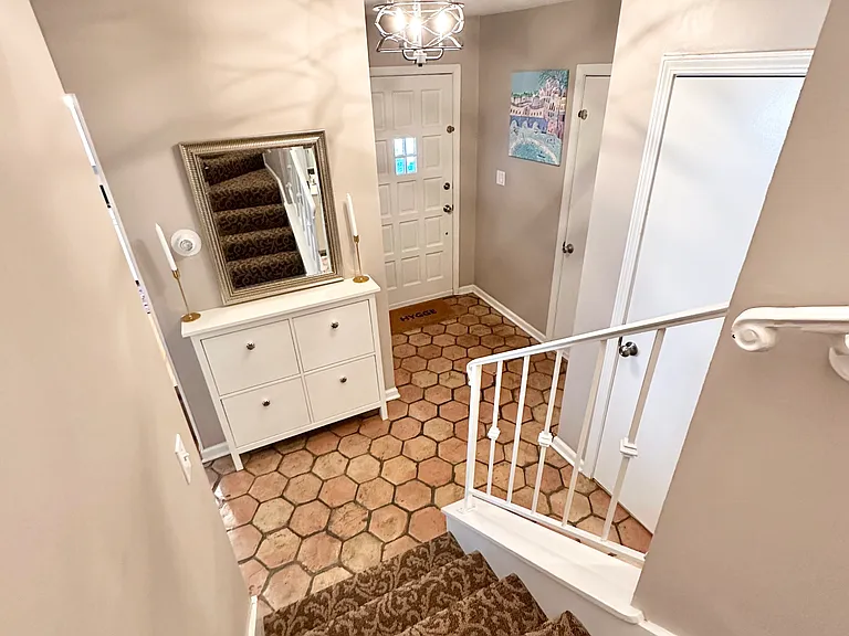 10220 Foster St — Photo 9