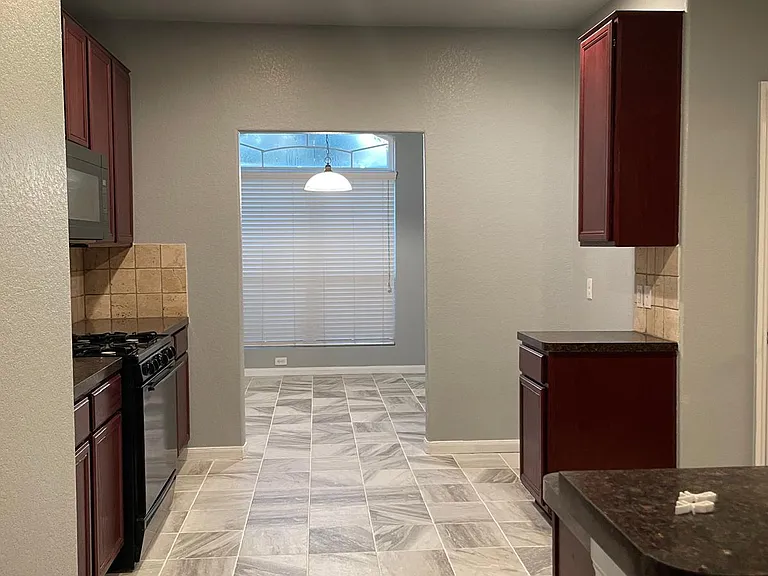 8127 Redbud Point Ln — Photo 3