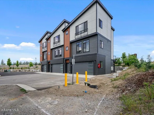 3016 W Suzanne Rd, Coeur D Alene, ID 83814