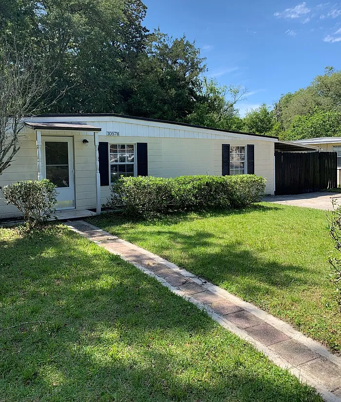 3 bed, 2.0 bath, 1234 sqft, $1,475 — Photo 2