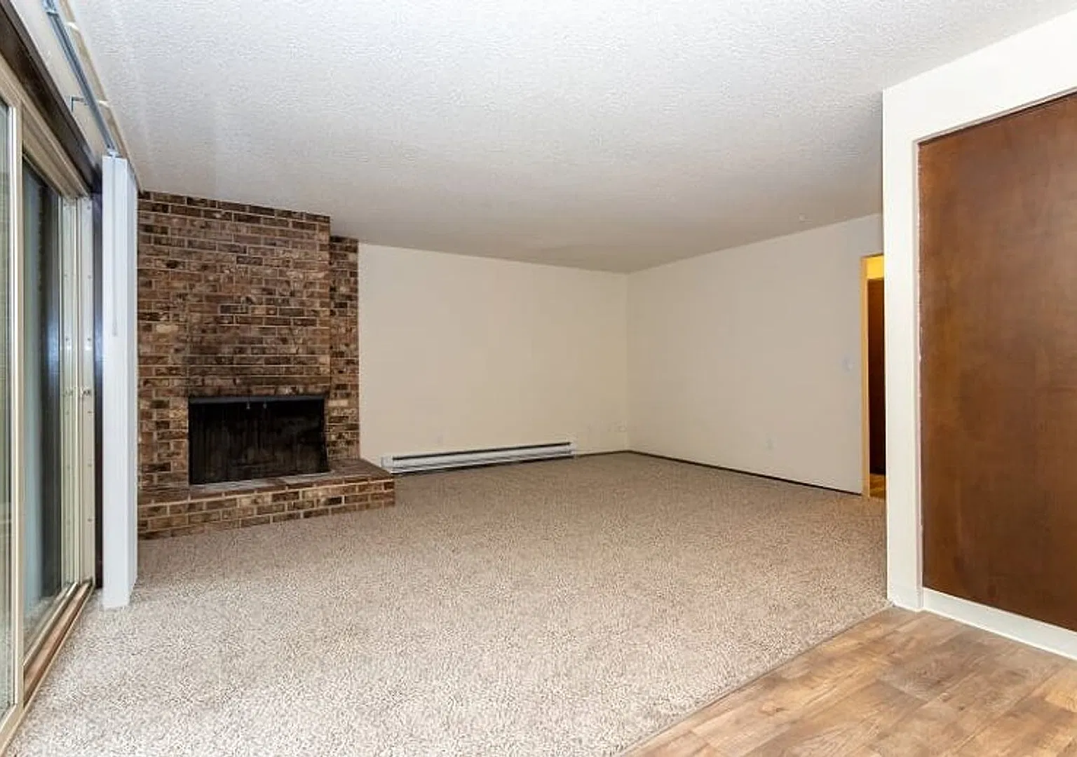 Hazelwood Terrace 3021 — Photo 3