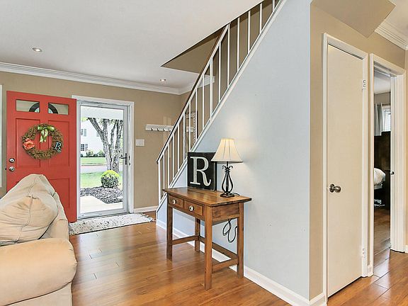 3rd image of 13007 Melville Ln