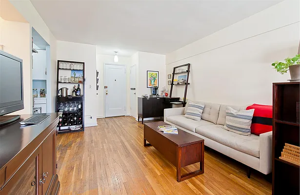 Rented by Douglas Elliman | media 8