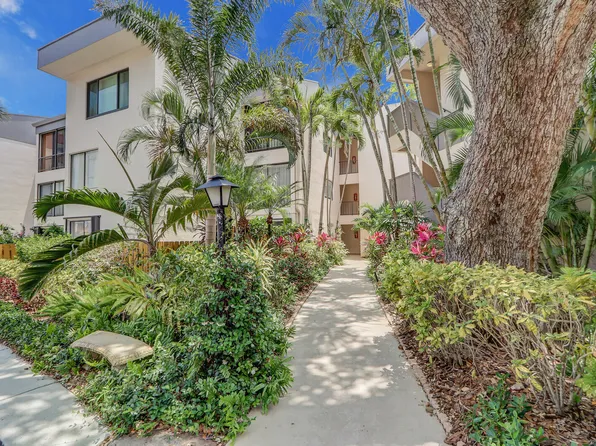 1618 Twelve Oaks Way APT 103, North Palm Beach, FL 33408