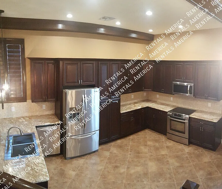 Stunningly Remodeled 4 Bedrm 3 Bath w RV Parking! — Photo 3