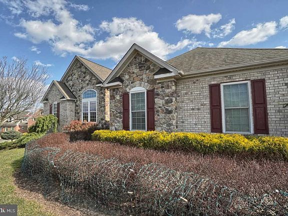 2nd image of 6705 Christmasberry Ct