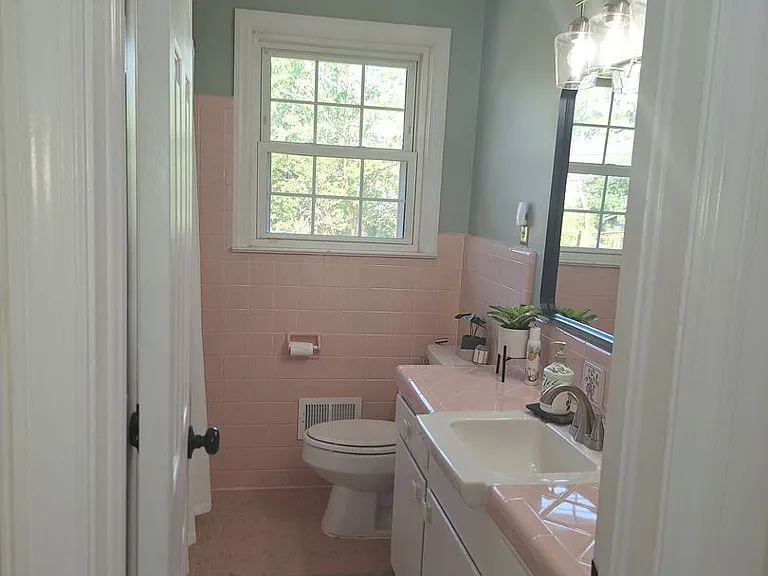 755 Cross Hill Rd — Photo 23