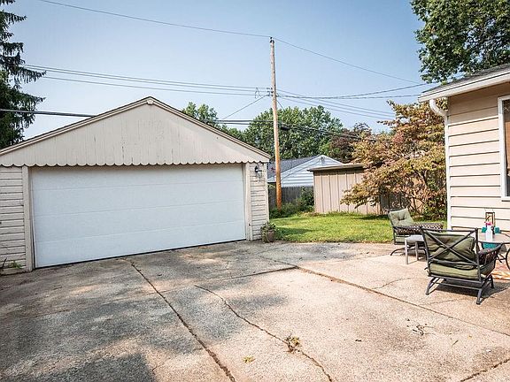 3rd image of 2474 17th St