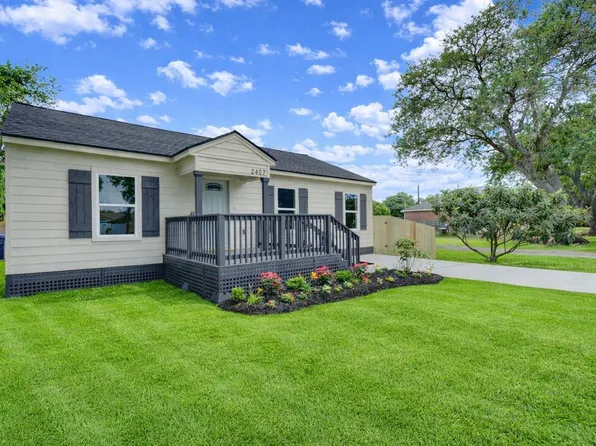 2407 36th Ave N, Texas City, TX 77590