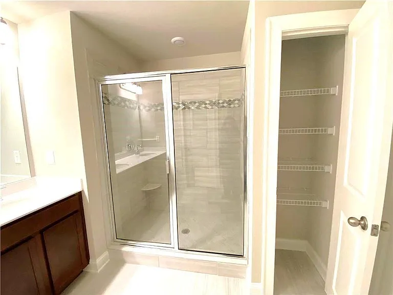 912 Sweetwater Grv — Photo 18