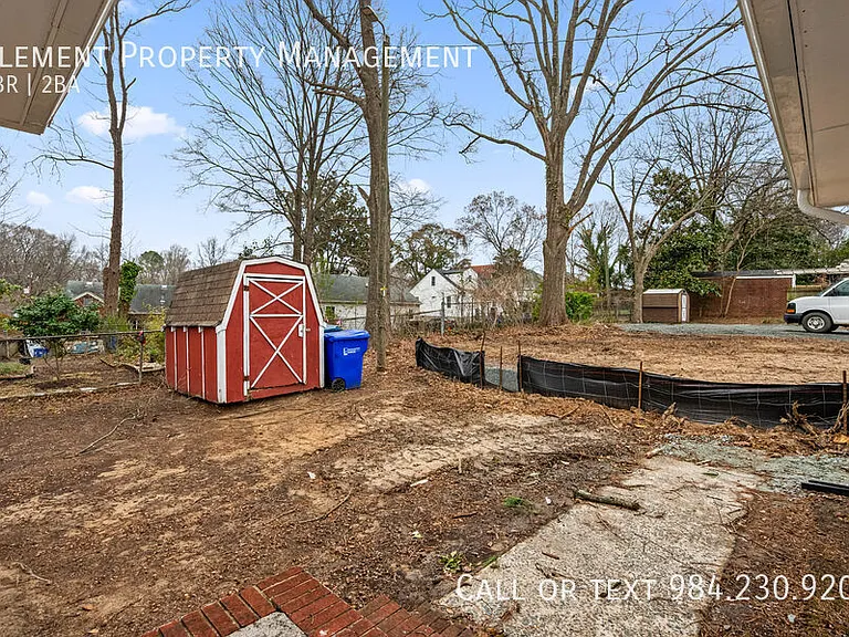 401 Moline St — Photo 19