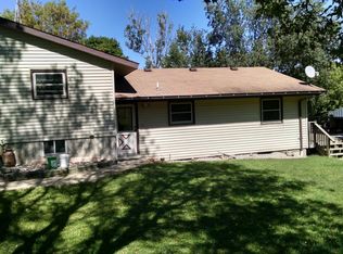 7925 Herb Farm Ct, Chaska, MN 55318