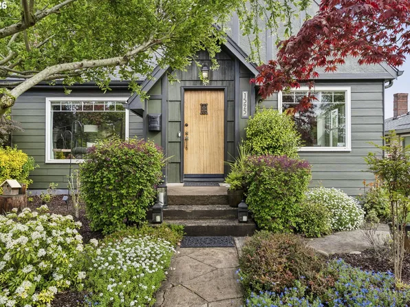 1525 NE Ainsworth St, Portland, OR 97211