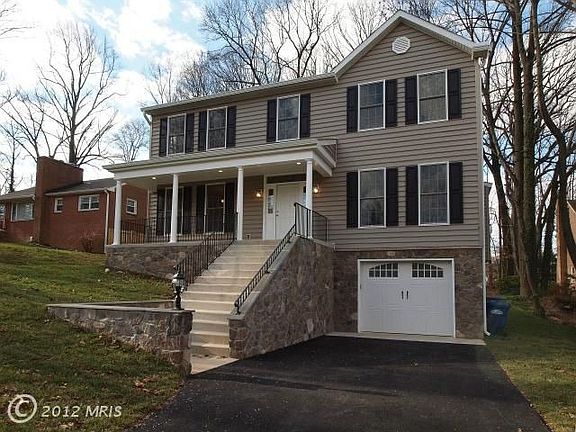 2nd image of 2132 Greenwich St