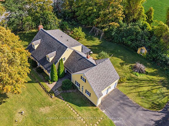 2nd image of 2707 Stephen Dr