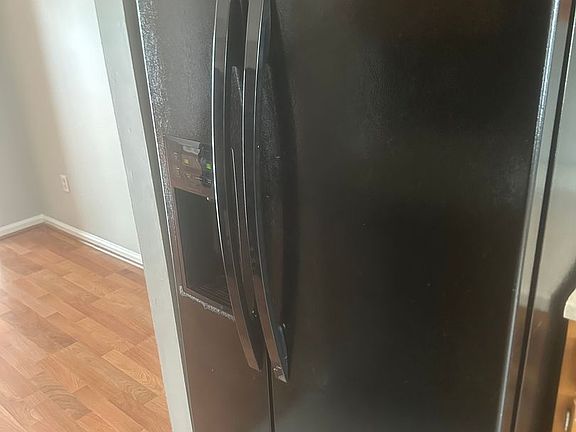 4th image of 506 W 3rd St