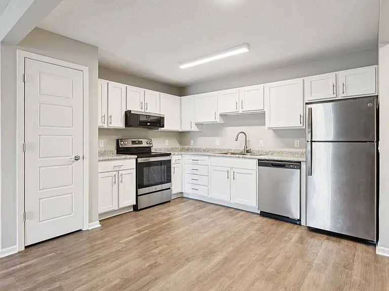Well-appointed kitchens offer space to prep, cook, and connect while keeping everything within reach.