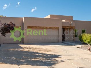 905 Loma Pinon Loop NE, Rio Rancho, NM 87144