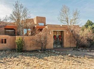 2 Herrada Way, Santa Fe, NM 87508