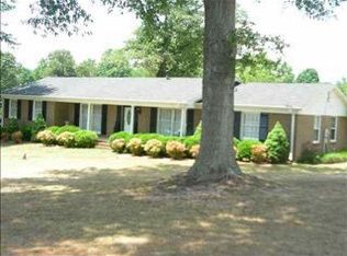 303 Robinall Dr, Easley, SC 29642
