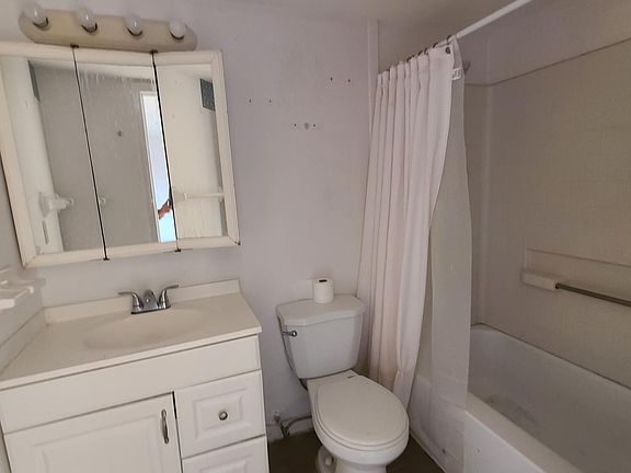 2nd image of 3721 Khayyam Ave APT 4
